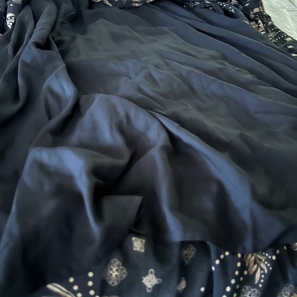 Like new Free People “Golden Hour” maxi dress size S. Stunning. Deep V. Boho - Picture 8 of 16